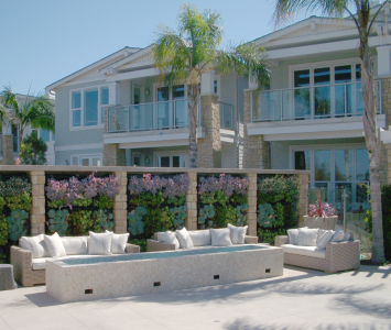 Ocean Street Apartment